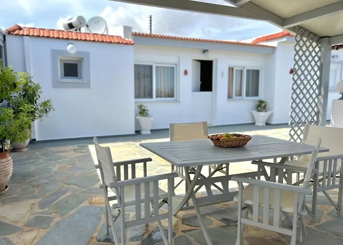 Afiartis Avli House