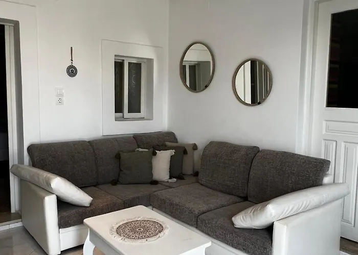 Afiartis Avli House
